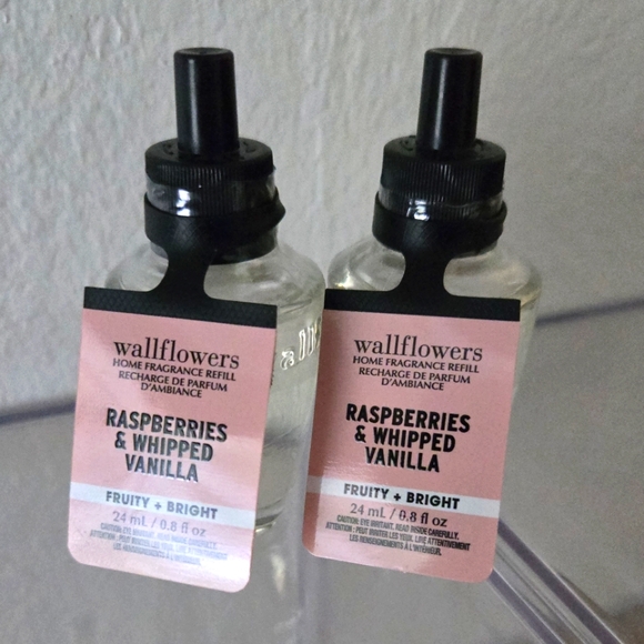 Raspberries & Whipped Vanilla WALLFLOWERS • Bath & Body Works - Picture 5 of 5